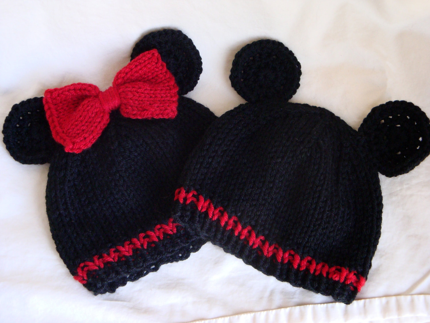 Knitting Pattern For Mickey Mouse Hat 5 Mickey Mouse Knit Hat Patterns The Funky Stitch