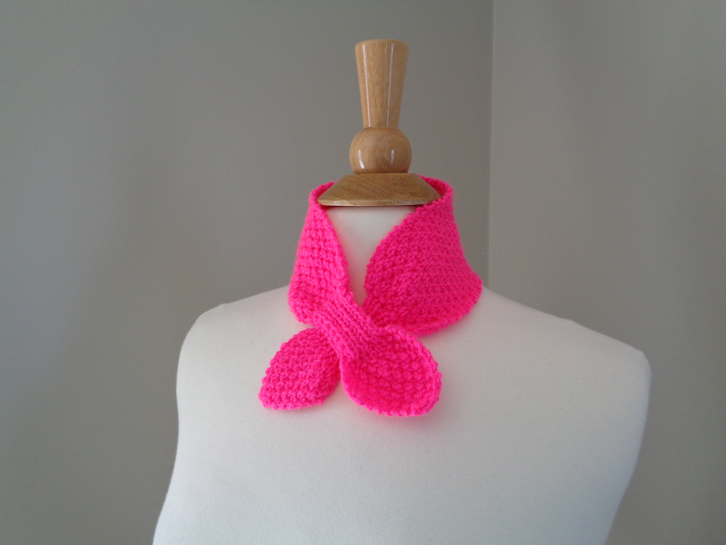 Ascot Scarf Knitting Pattern Girls Ascot Scarf Bright Pink 100 Acrylic Hand Knit Neck Warmer Small