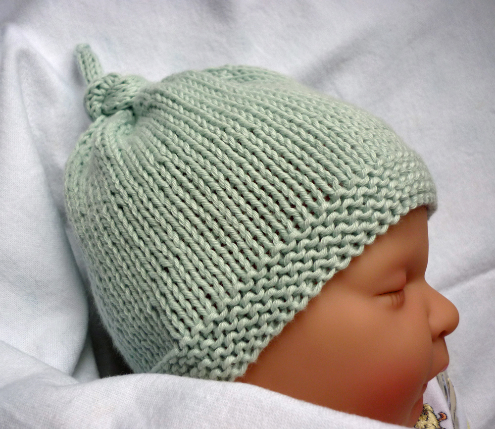 Baby Beanie Hat Knitting Pattern Mack And Mabel Free Knitting Pattern Ba Hat With Top Knot