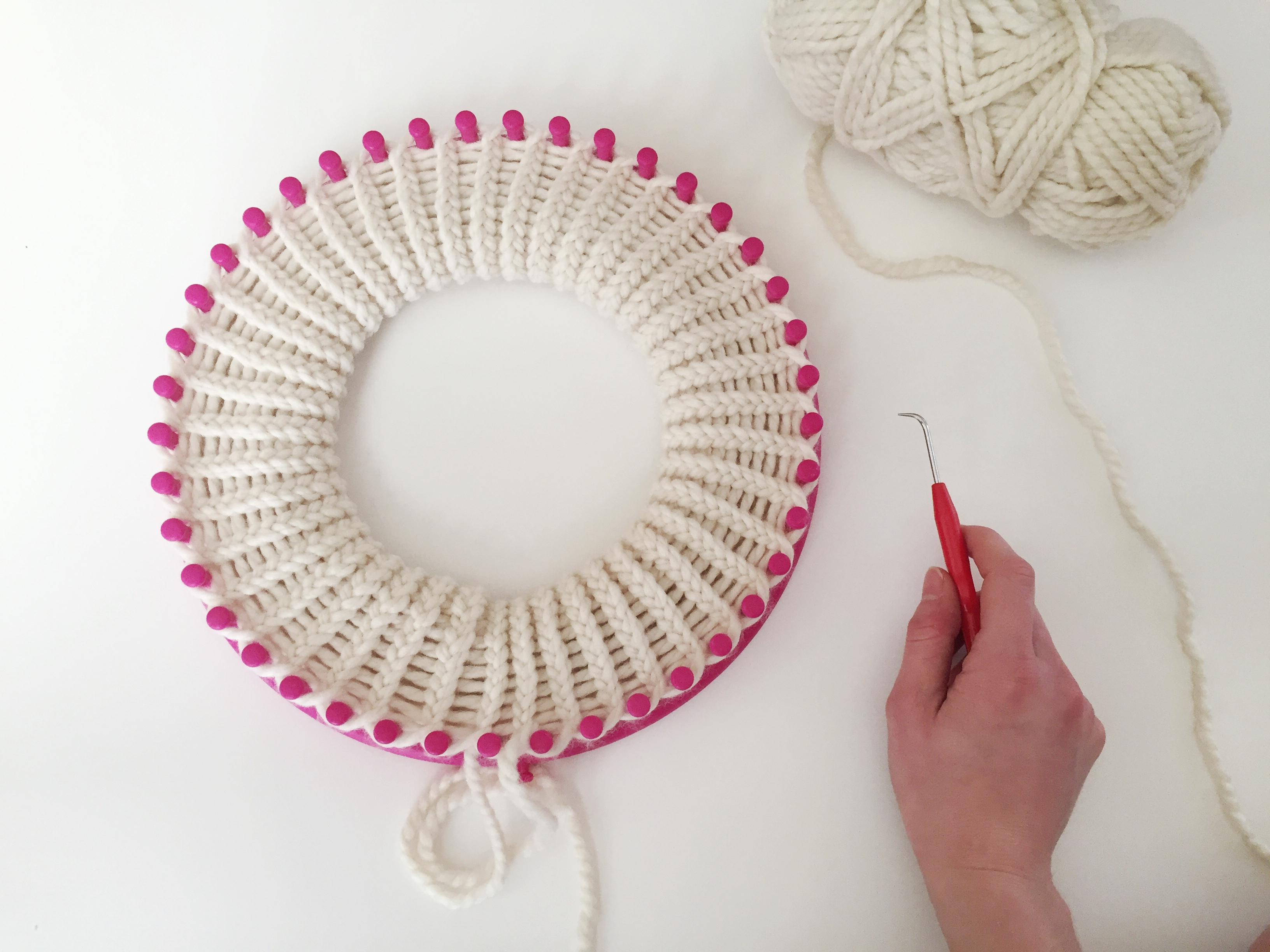 Circular Loom Knitting Patterns Learn To Loom Knit Double Brim Beanie Tutorial Ems Fiber Arts