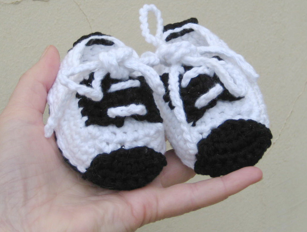 Designer Baby Knitting Patterns Tipeetoes Designer Ba Outfits Knitting Patterns Beanies Amp