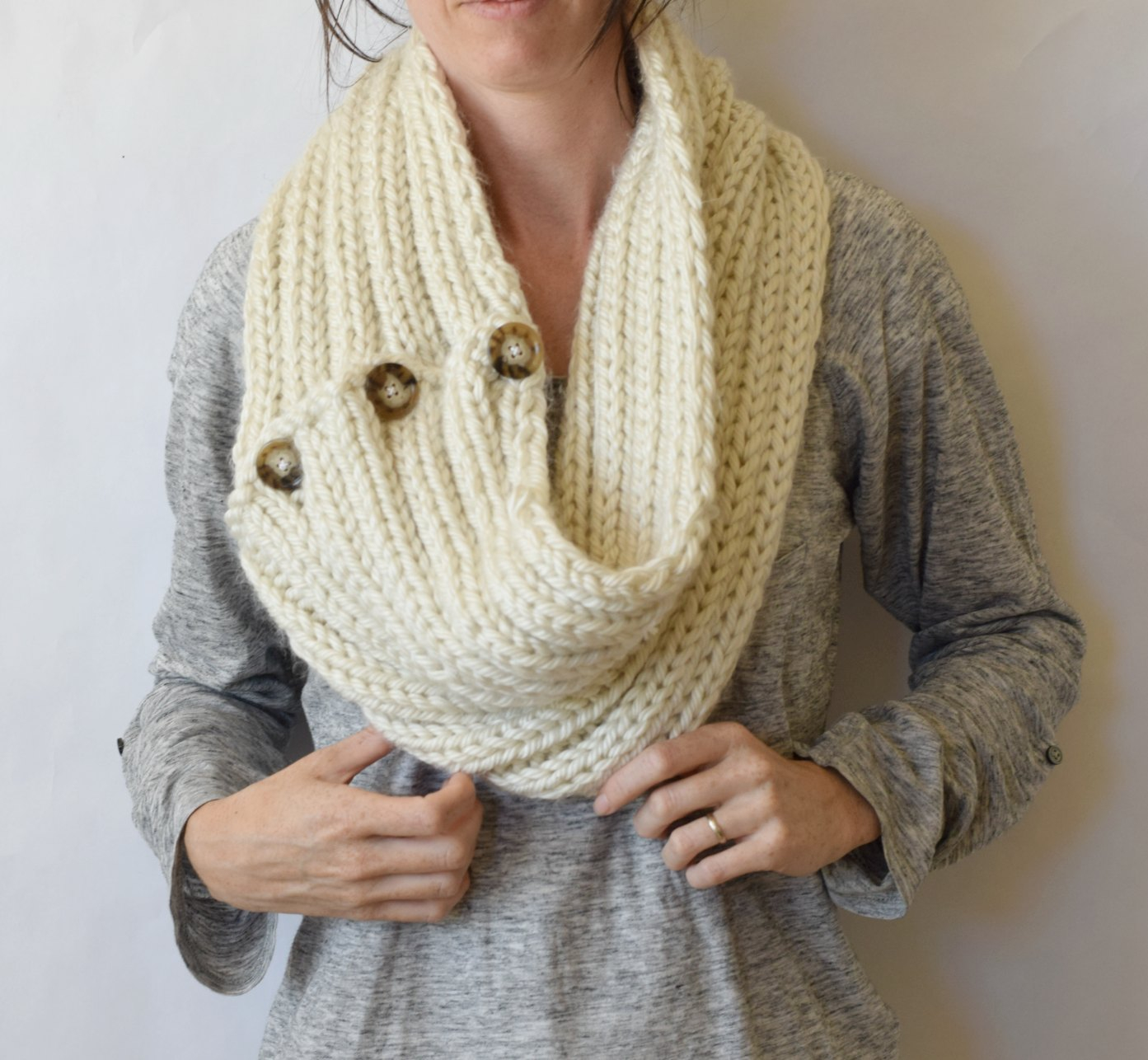 Easy Cowl Knitting Patterns Two Ways Giant Knit Ribbed Cowl Pattern Mama In A Stitch
