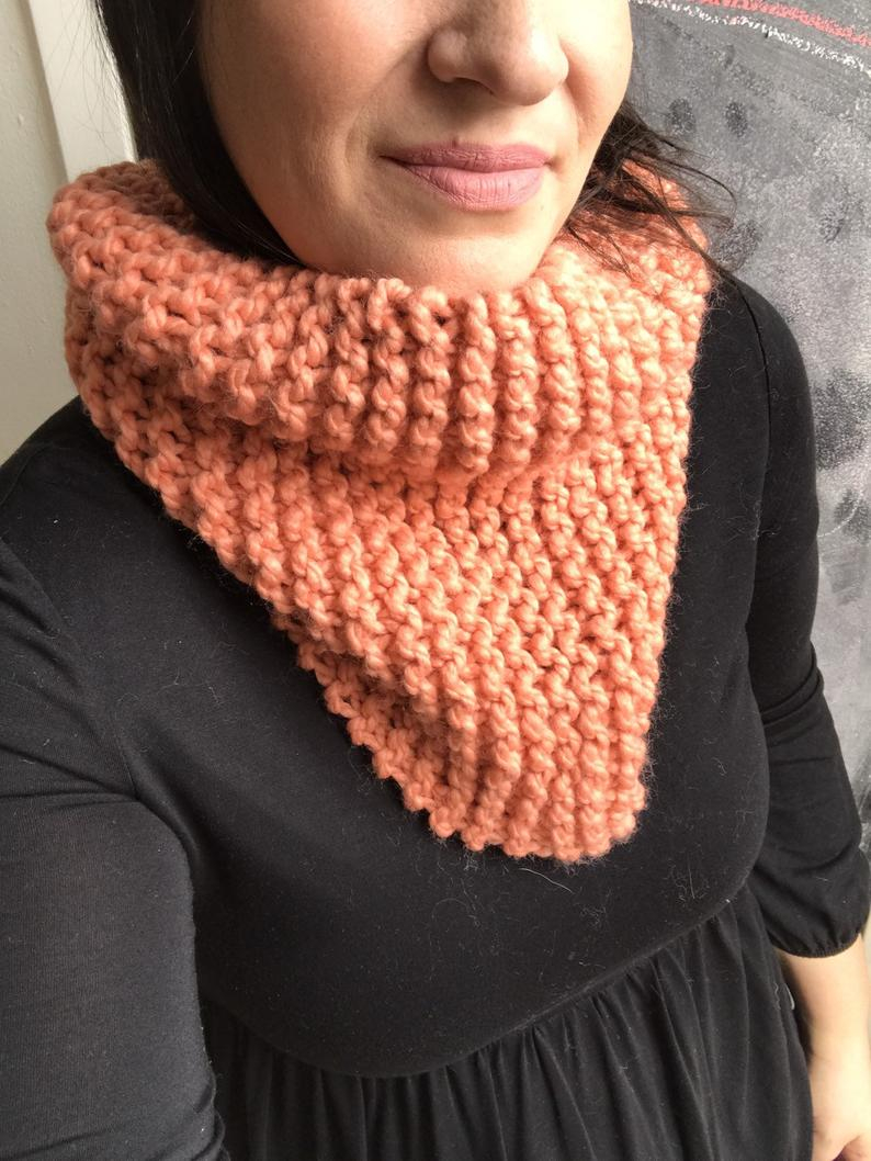 Eternity Scarf Knitting Pattern Chunky Knit Scarf In Coral Chunky Knit Cowl Circle Scarf Knit Eternity Scarf Winter Accessories