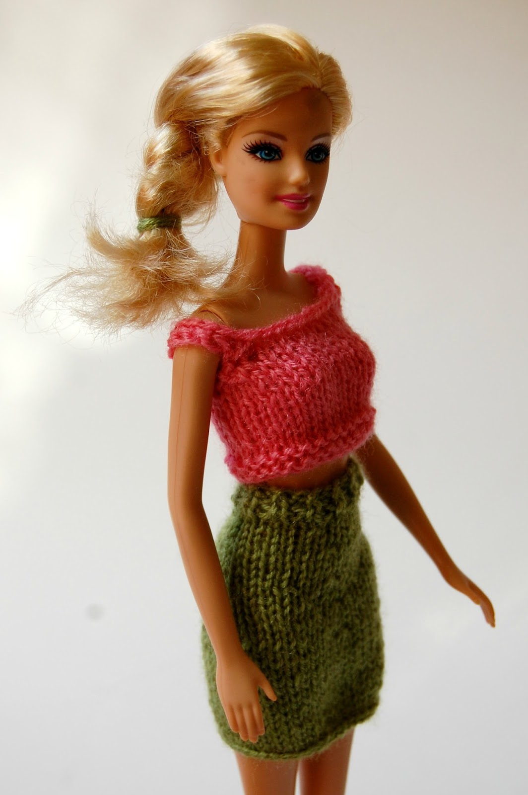 Fashionable Knitting Patterns Uk The Geeky Knitter Barbie Pencil Skirt Free Knitting Pattern