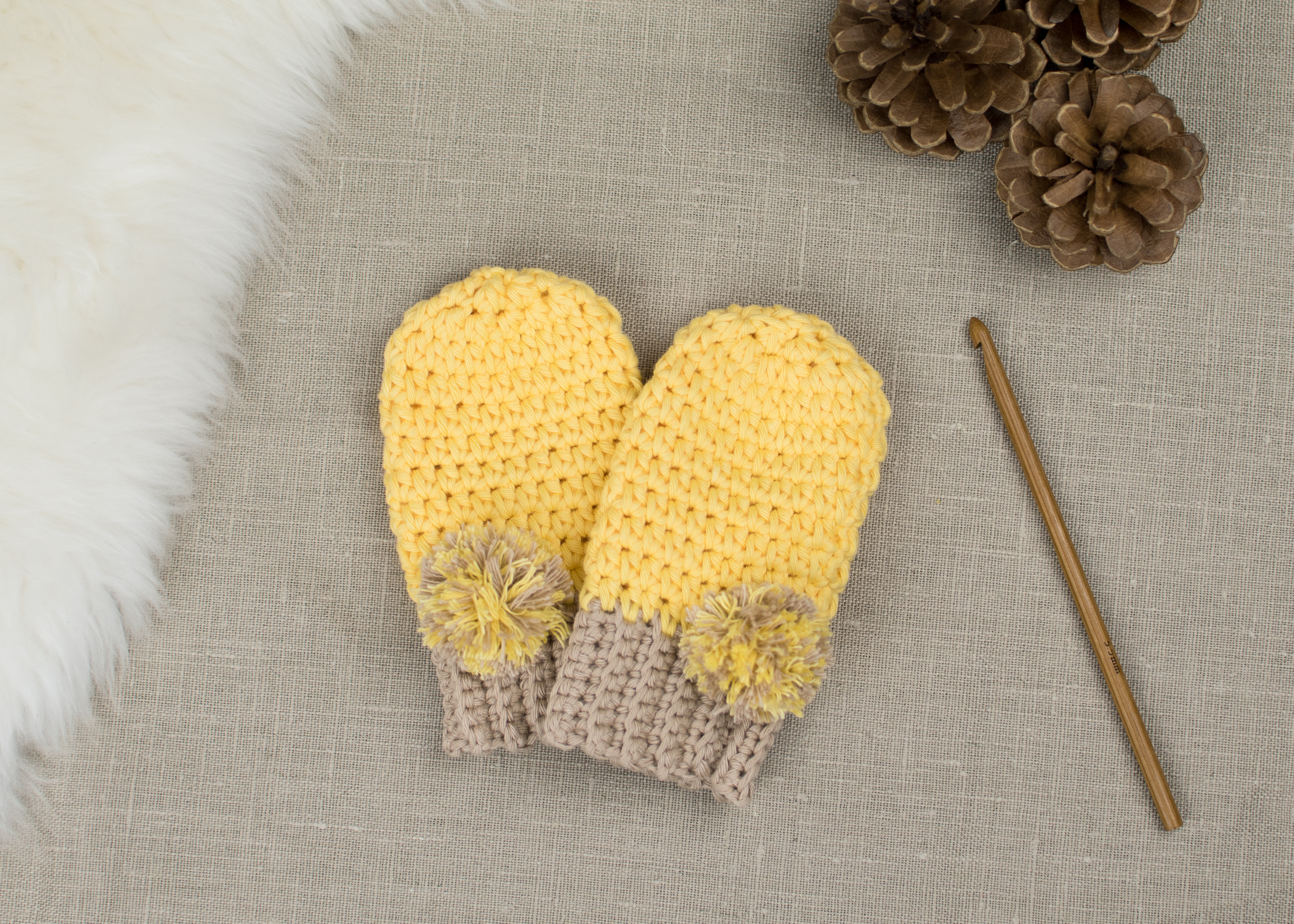 Free Baby Knitting Patterns 8 Ply Free Pattern How To Crochet Ba Mittens Cro Patterns