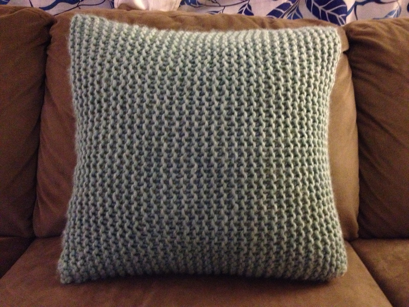 Free Cushion Cover Knitting Pattern Free Knitting Patterns For Cushions In Cable Knit Tags Chunky Wool