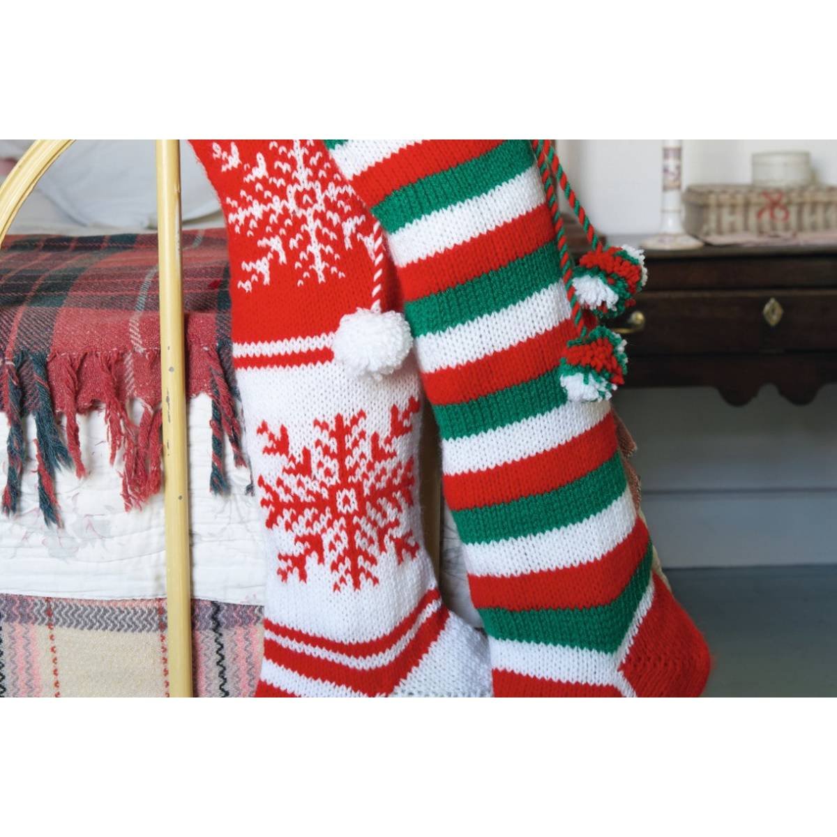 Free Knit Christmas Stocking Pattern Free Pattern Knit A Christmas Stocking Pattern Hobcraft