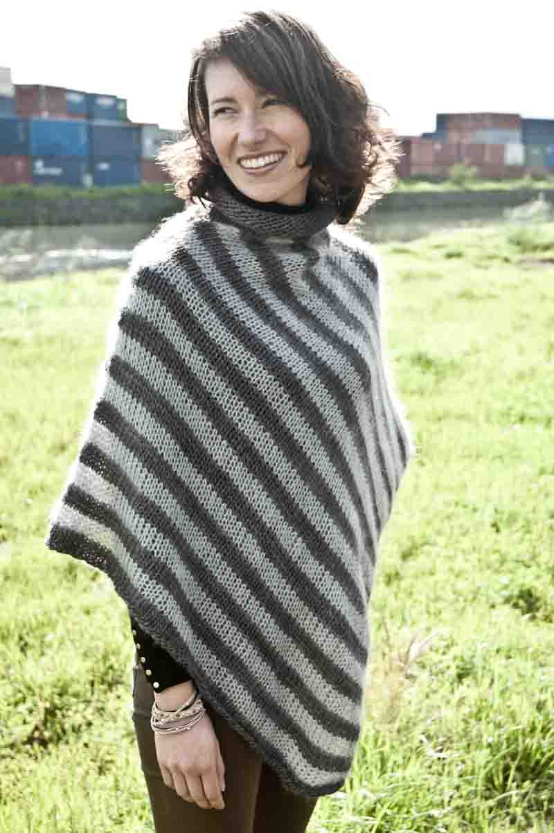 Free Knitting Pattern For A Poncho Poncho Pattern For A Soft Stripe Knit Cowgirlblues