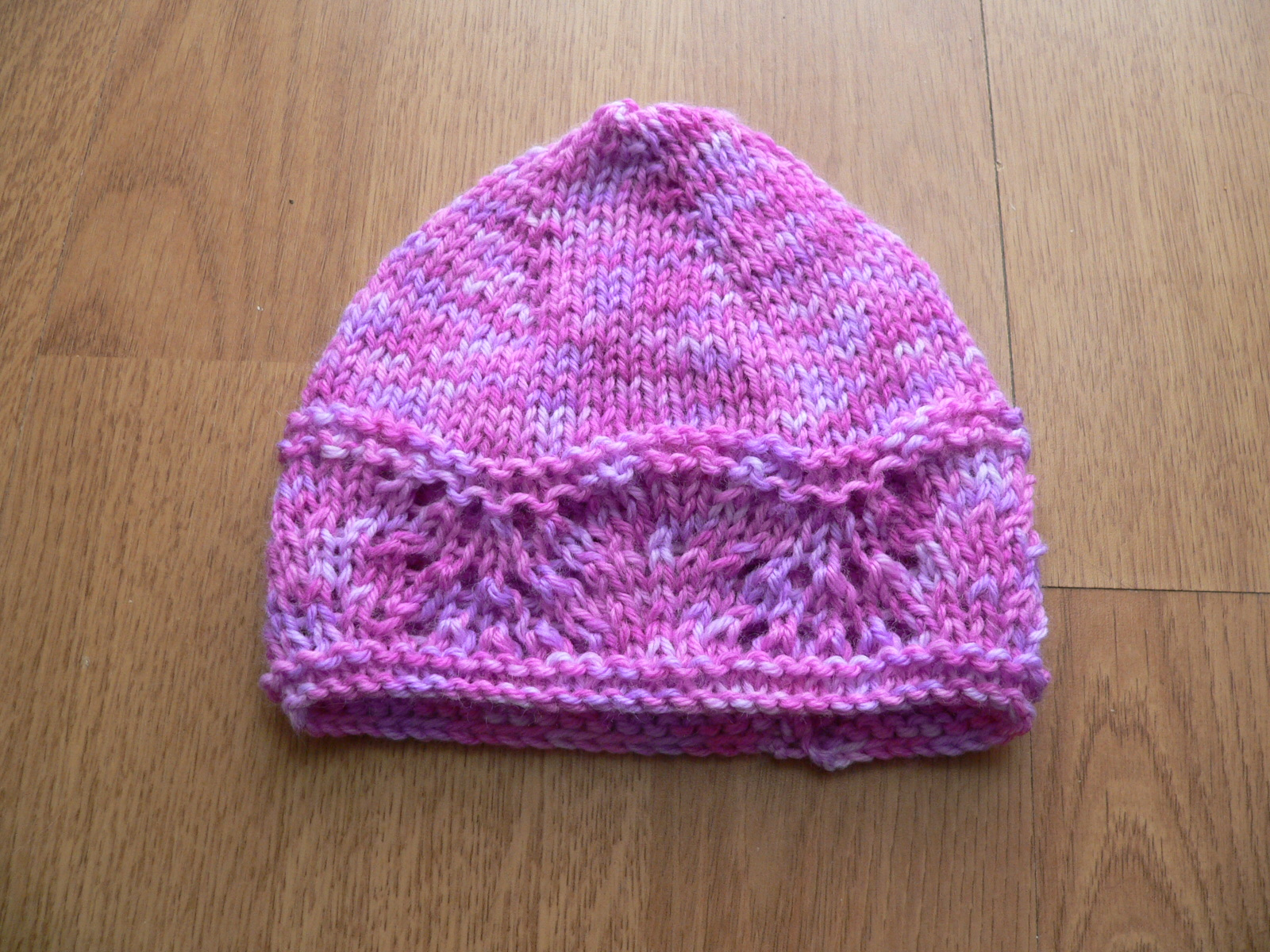 Free Knitting Patterns For Babies Hats The Blattcave Potd Feather And Fan Ba Hat And Booties