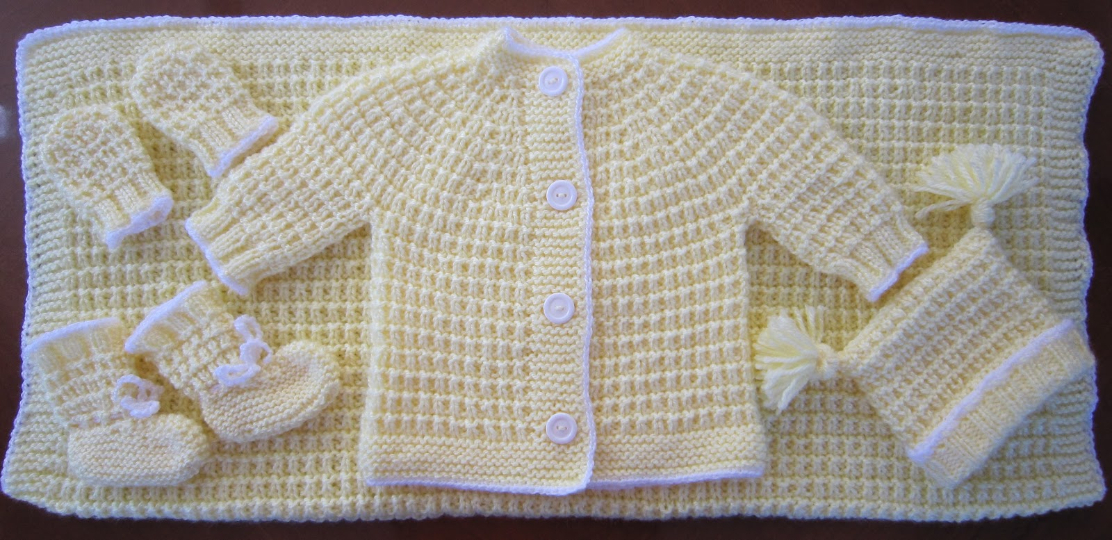 Free Knitting Patterns For Baby Sets Sea Trail Grandmas Ba Set For Preemie And Newborn