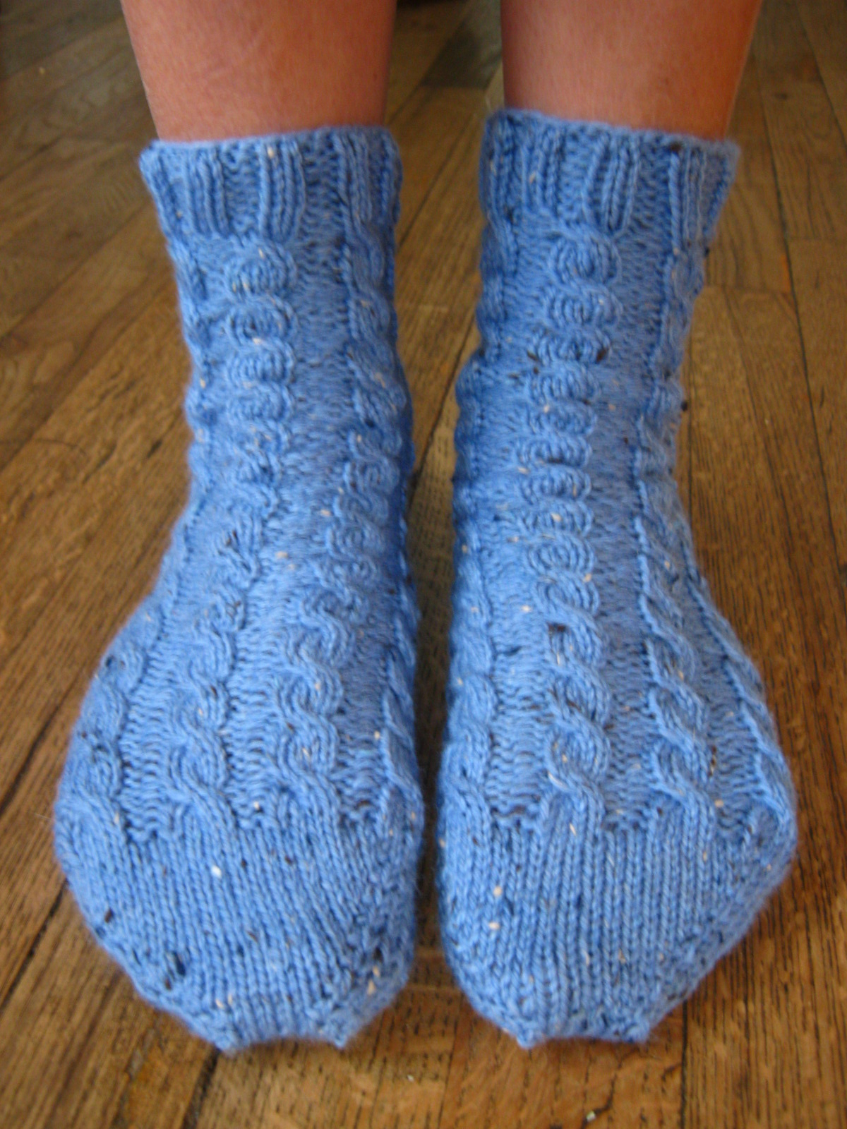 Free Knitting Patterns For Bed Socks Socks Threadsnstitches