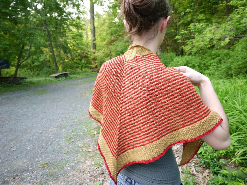 Free Patterns For Knitted Shawls Top 15 Free Shawl Knitting Patterns
