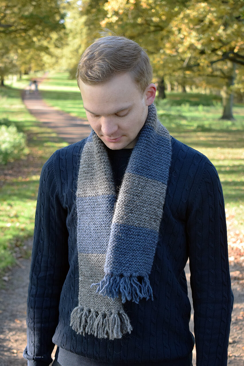 Hand Knit Scarf Pattern Easy Mens Scarf Knitting Pattern With Striped Detail The Crafty