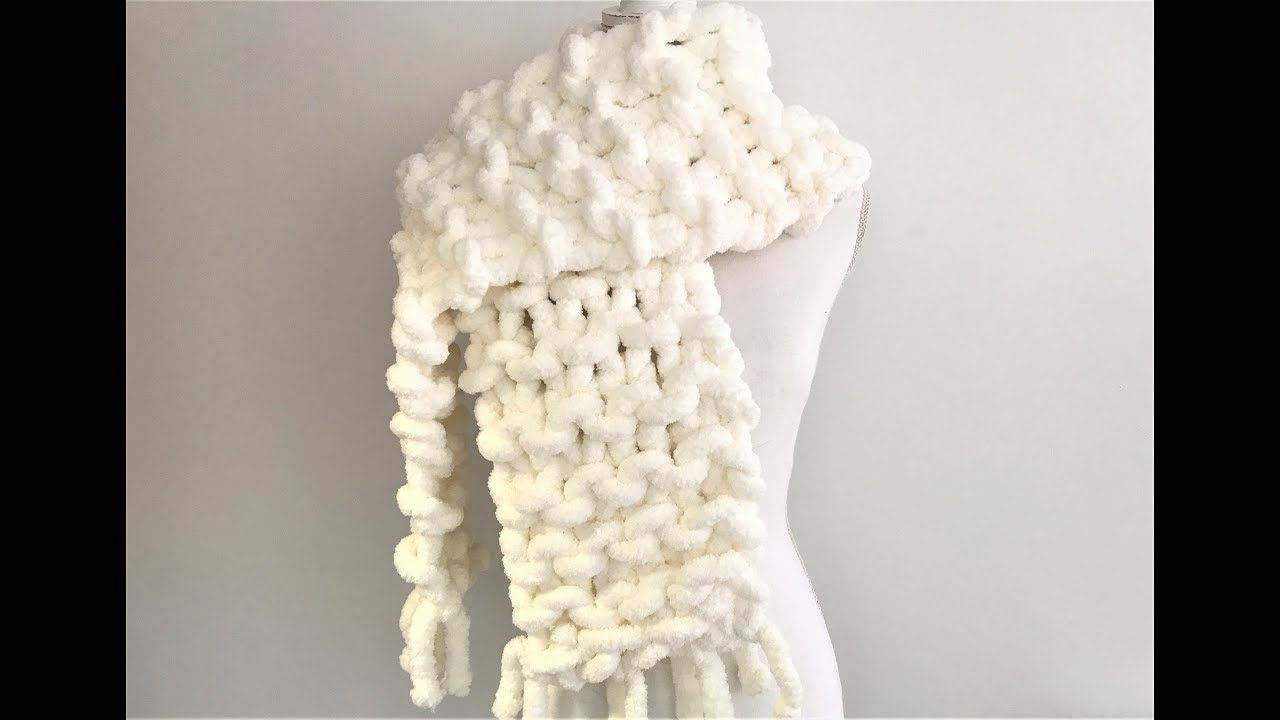 Hand Knit Scarf Pattern How To Hand Knit A Chunky Chenille Scarf With Fringes