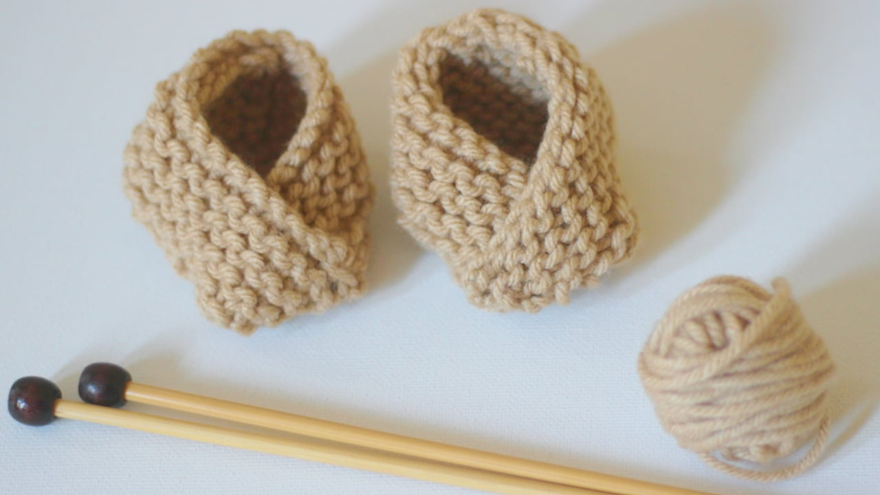 Knitted Baby Shoes Patterns Free Ba Booties Free Knitting Pattern With Video Tutorial Studio Knit