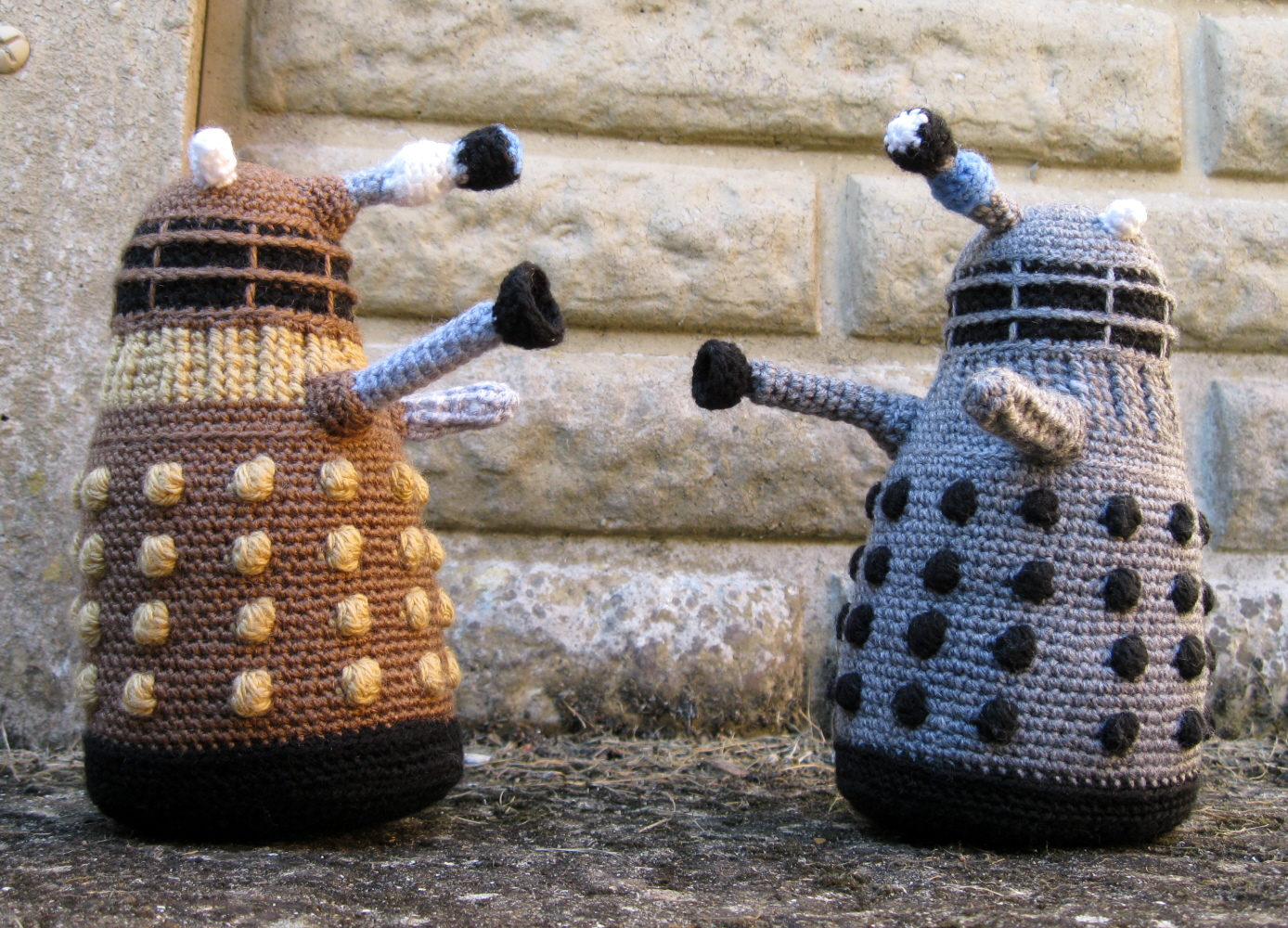 Knitted Dalek Pattern Lucyravenscar Crochet Creatures Dalek Amigurumi Pattern Free
