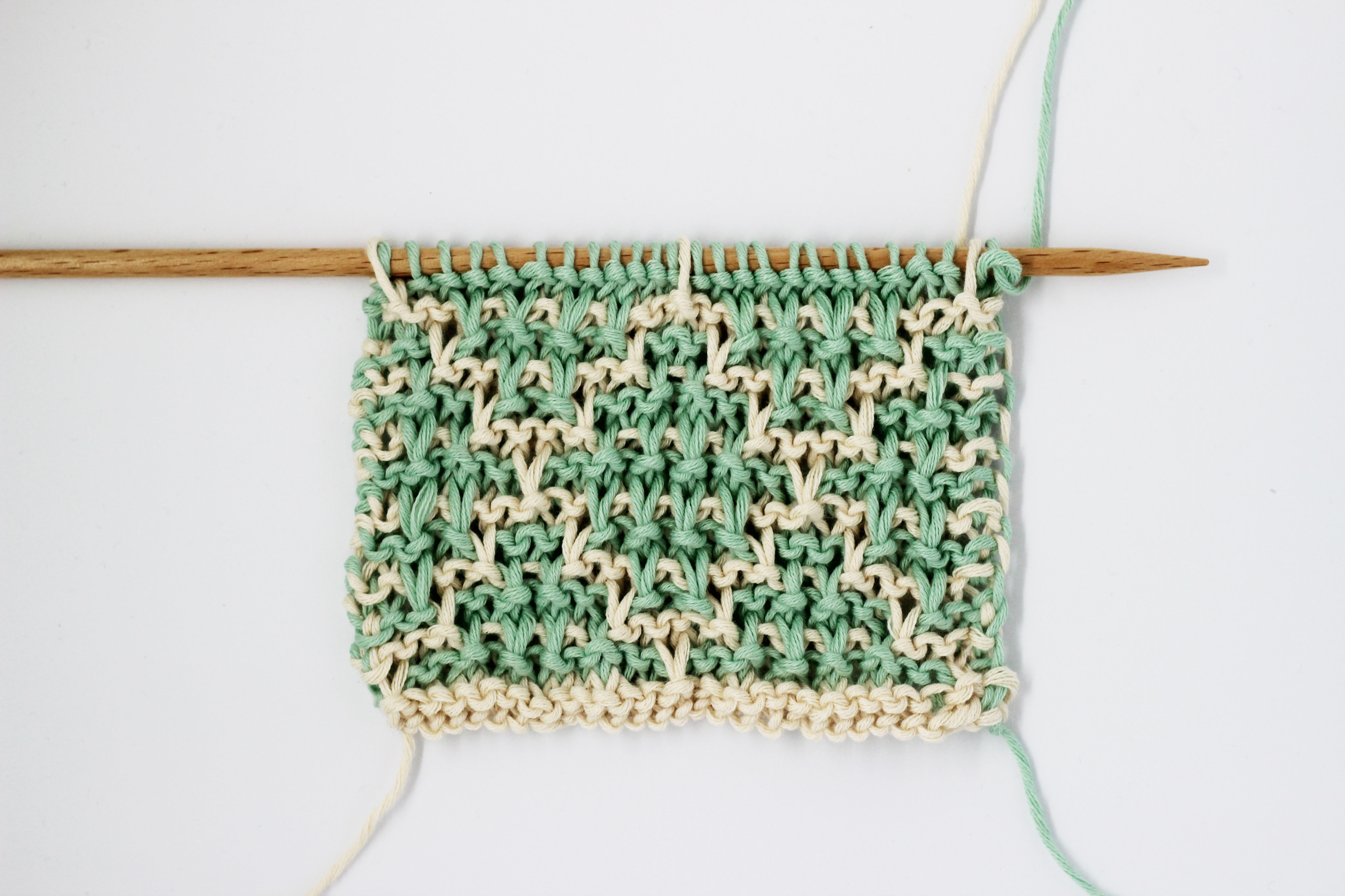 Knitting Blogs With Patterns How To Knit Color Mosaics In Garter Stitch The Blog Usuk