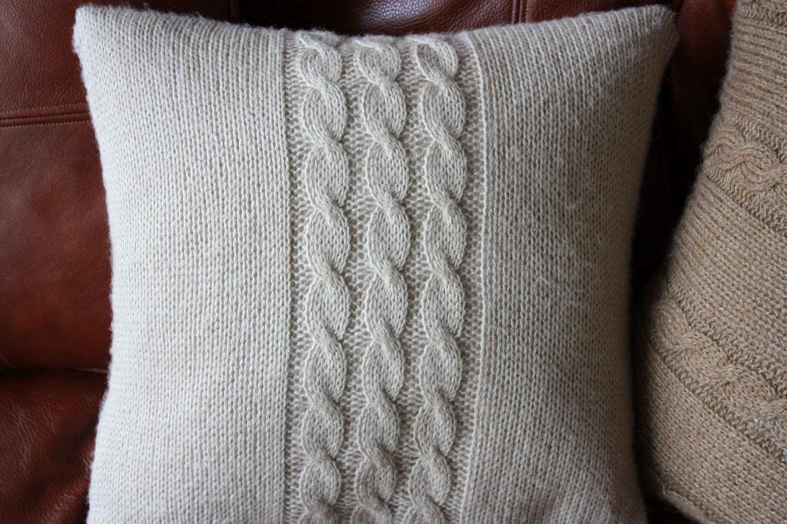 Knitting Pattern For Cushion Cover With Cables Natis Little Things Knitted Cushion Covers