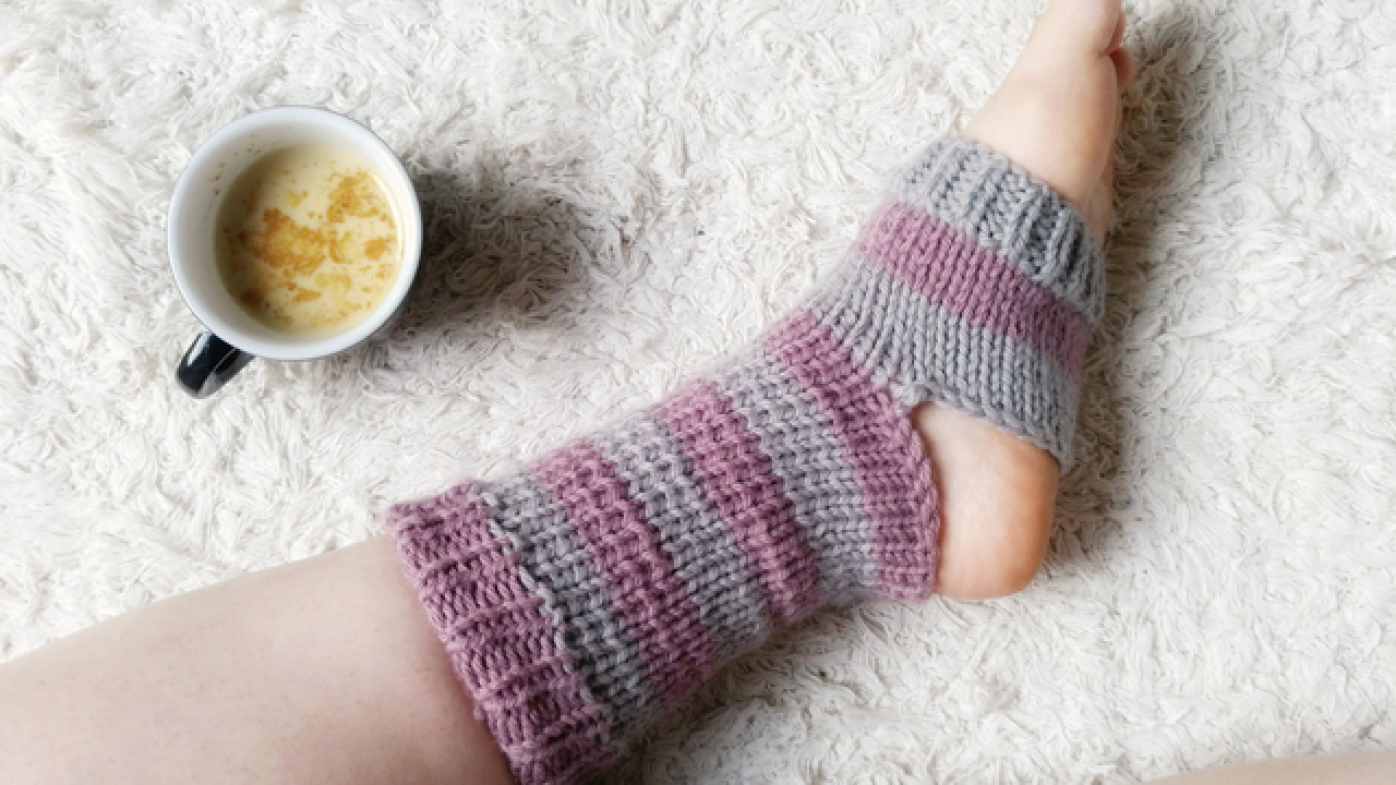 Knitting Pattern For Yoga Socks Weekend Projects Knitted Yoga Socks The Blog Usuk Diy