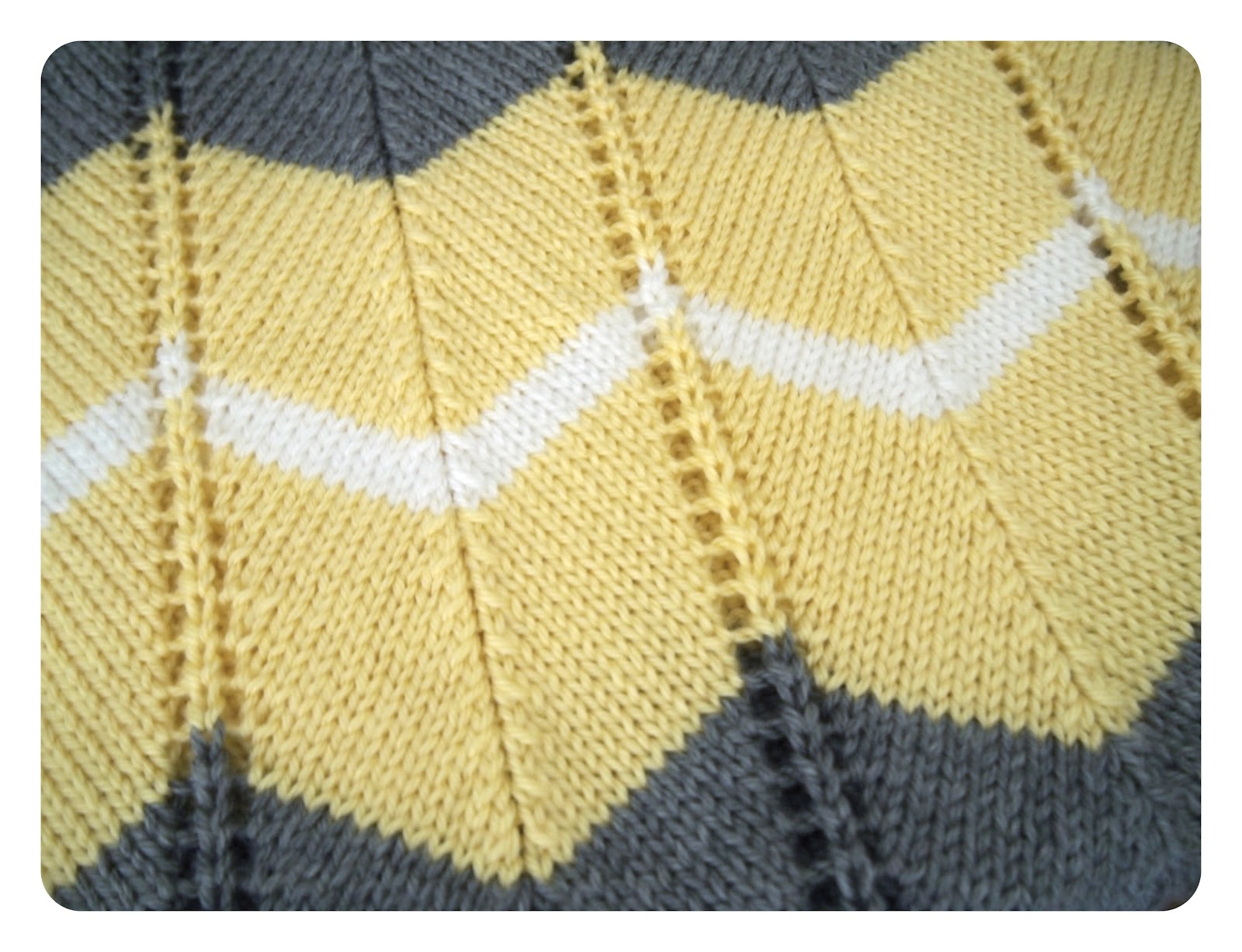 Knitting Patterns For Baby Blankets Free She Is Crafting My Doom Striped Chevron Ba Blanket Free