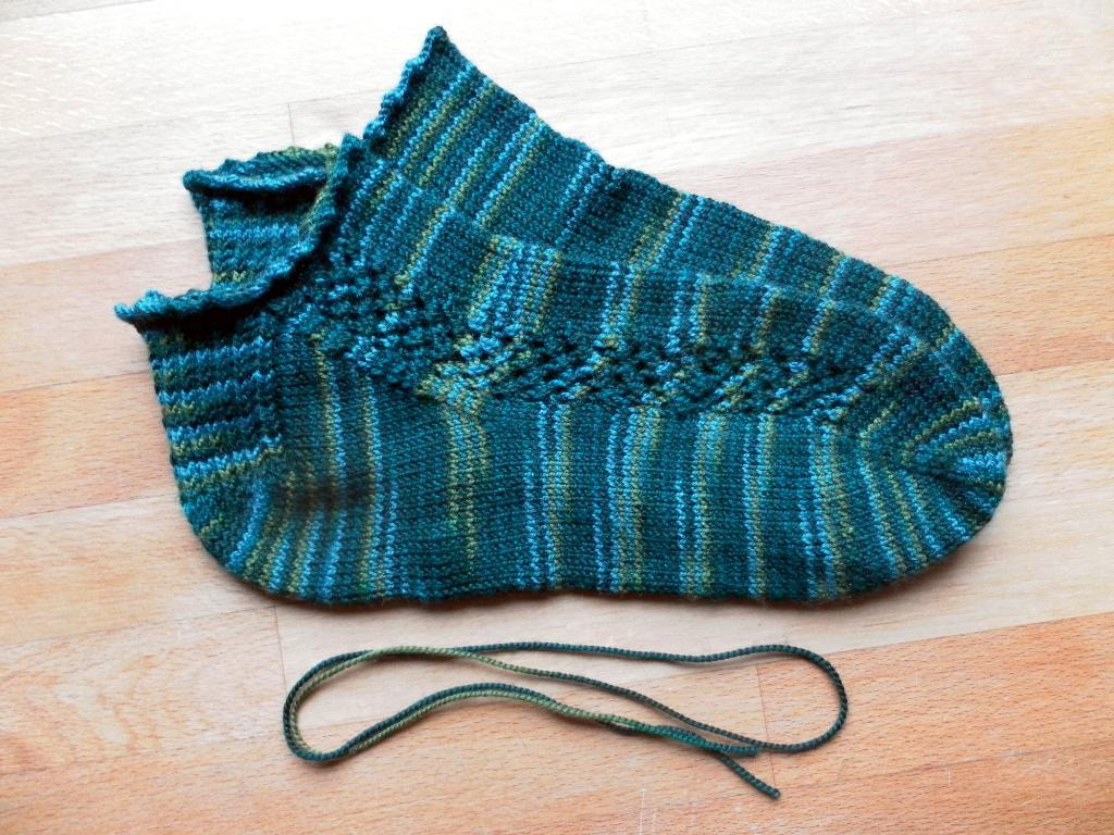Knitting Socks On Circular Needles Pattern Knitting Socks Toe Up Vs Cuff Down