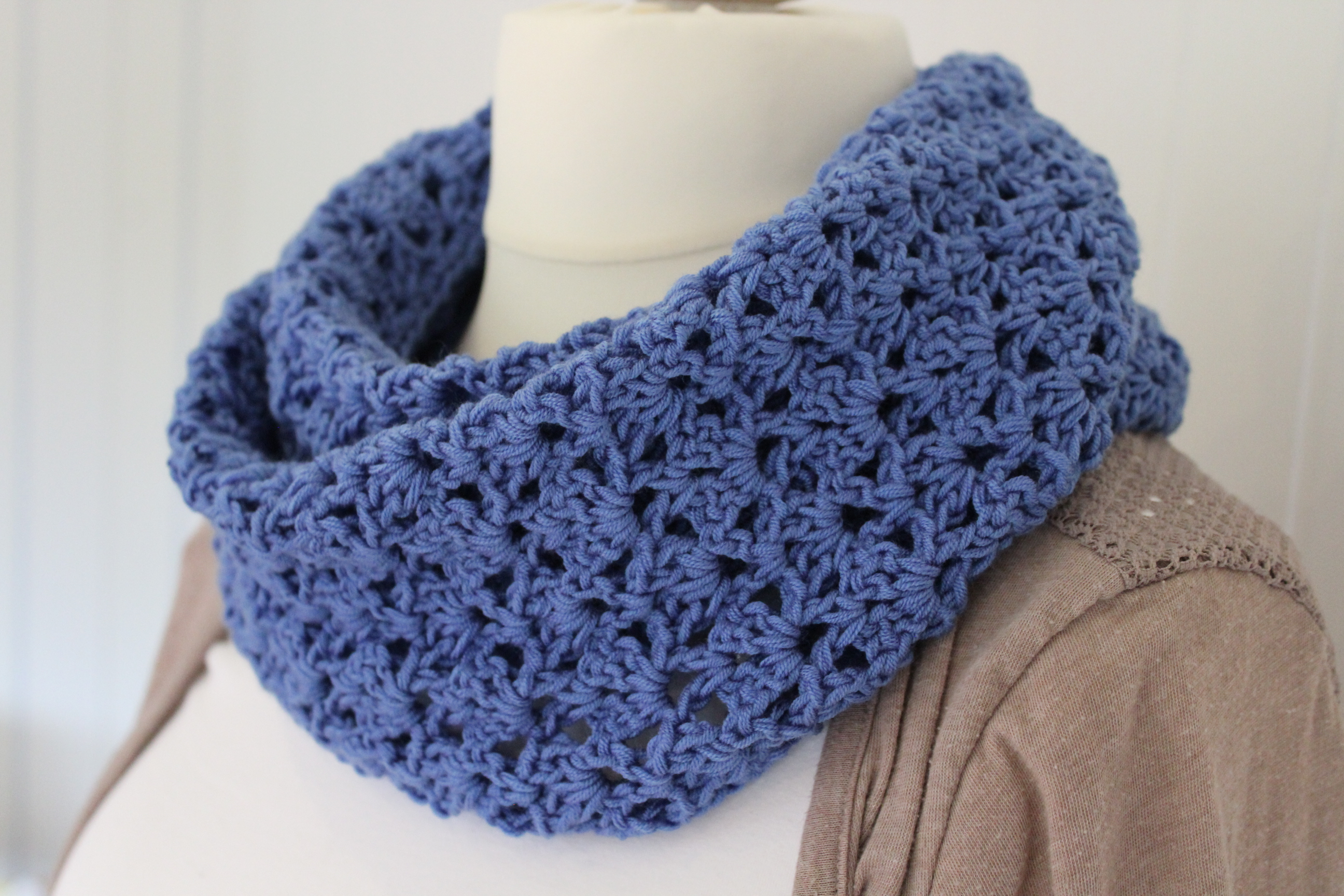 Loop Scarf Knitting Pattern Crochet Pattern For An Infinity Scarf In A Jeans Look