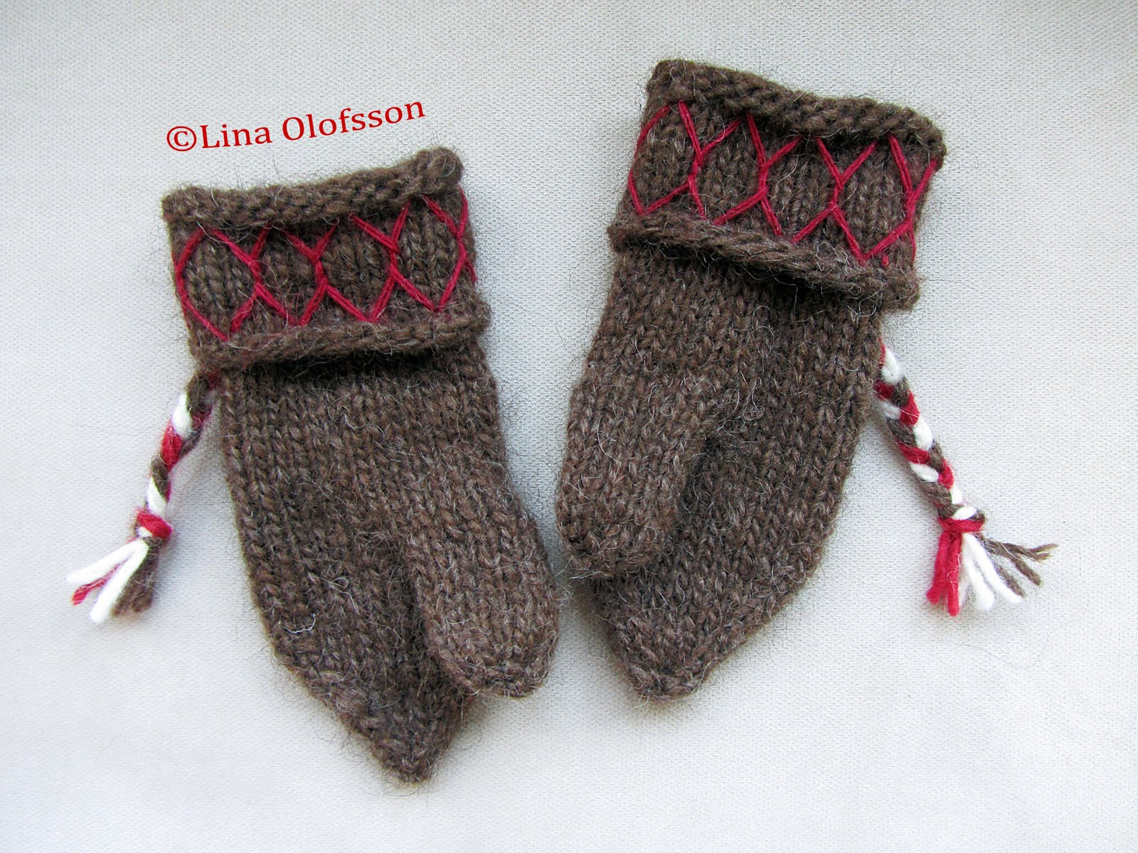 Lopi Knitting Patterns Knit Icelandic Knitted Lovikka Mittens In Lafoss Lopi