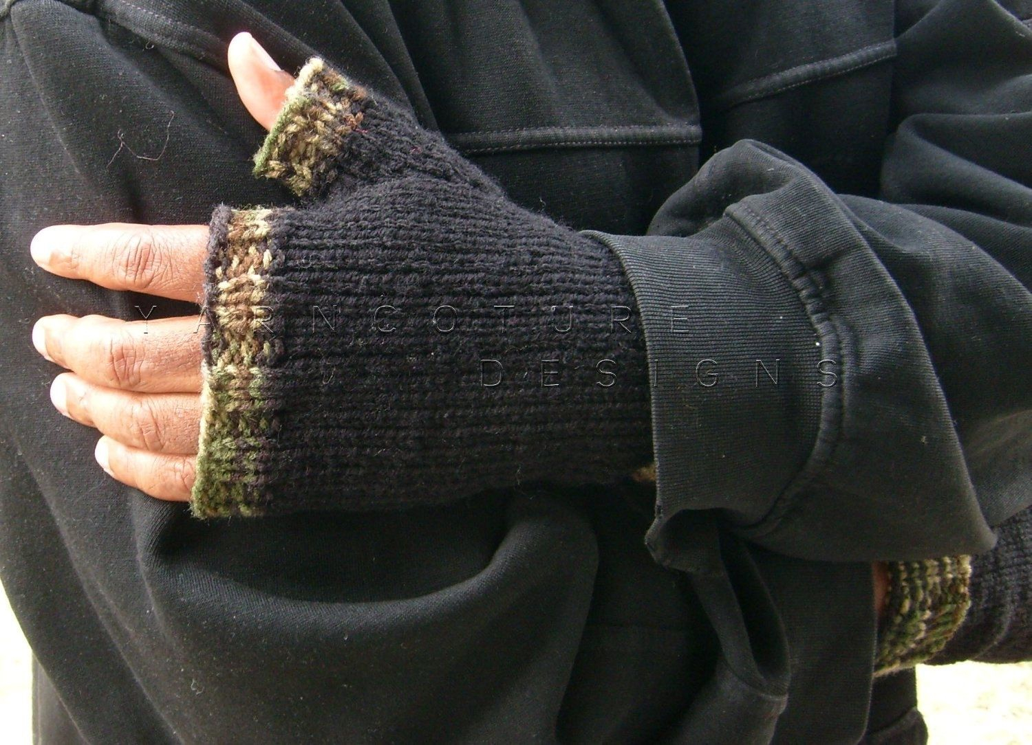 Mens Fingerless Gloves Knitting Pattern Hand Knit Fingerless Gloves For Men In Black With Camouflage Trim